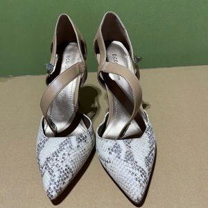 BCBGeneration pointy heels